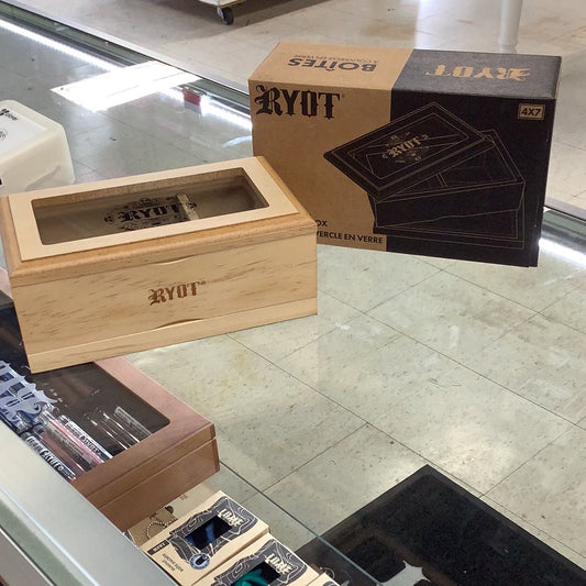Ryot glass top box