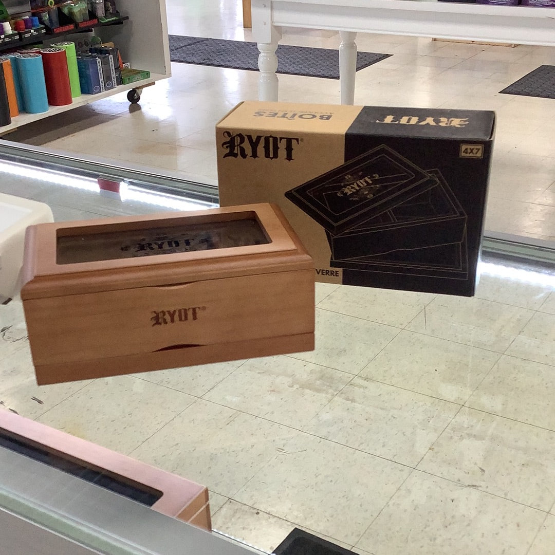 Ryot glass top box