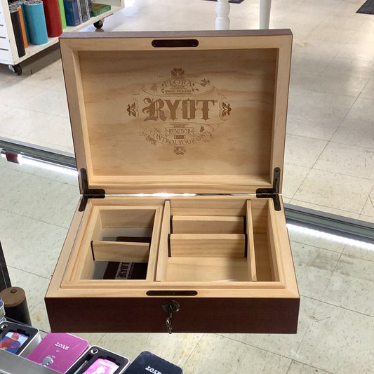 Ryot humidor solid top box